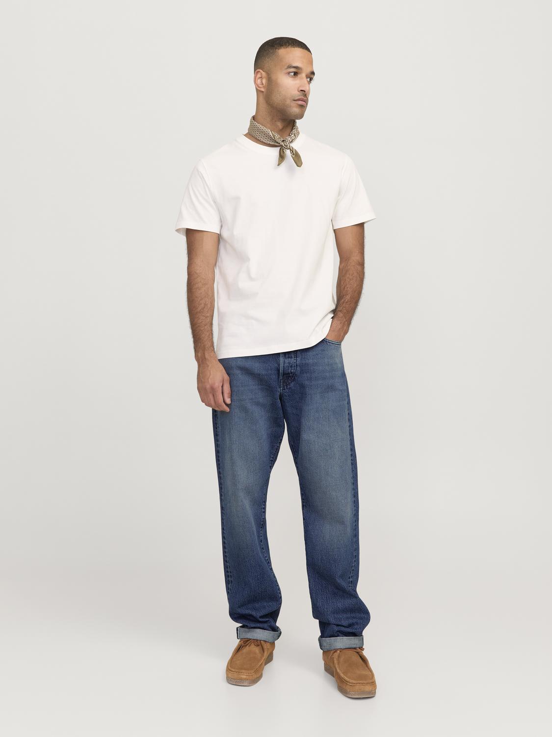 model_shot-front_full